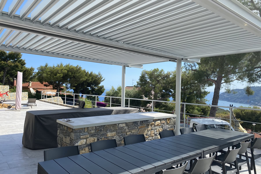 Pergola bioclimatica Modello Alba