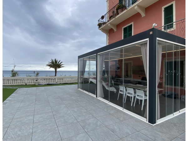 Pergola Bioclimatica a Pietra Ligure (SV)