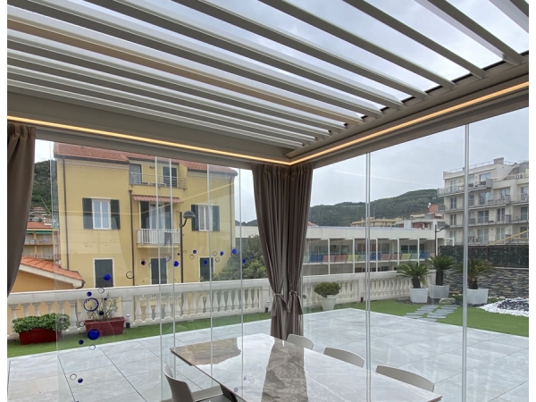 Pergola Bioclimatica a Pietra Ligure (SV)