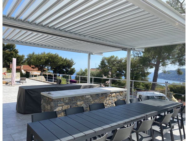 Pergola Bioclimatica a Rocce di Pinamare ad Andora (SV)