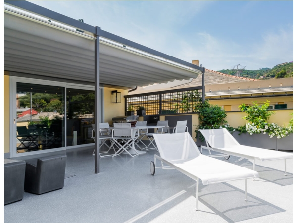 Pergotenda Exyl a Portofino (GE)