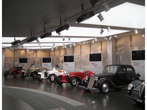 Tende a rullo per museo Alfa Romeo ad Arese