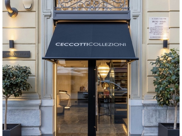 Tende esterne showroom Ceccotti a Torino