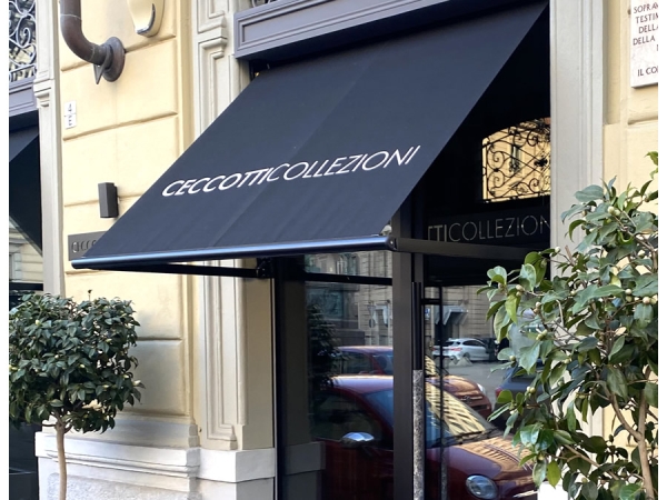Tende esterne showroom Ceccotti a Torino